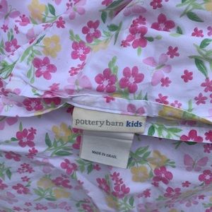 Pottery barn kids girls 2 pieces floral sheet twin / flat and fitted sheet